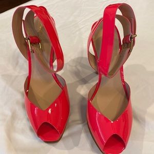 Pour La Victoire Women’s Taryn Patent leather open toe heels